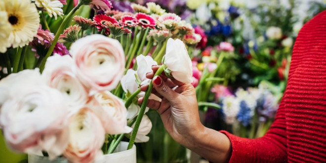 This All-Kinds-of-Awful Bride Stole Her Wedding Flowers Out of Her Neighbor's Garden